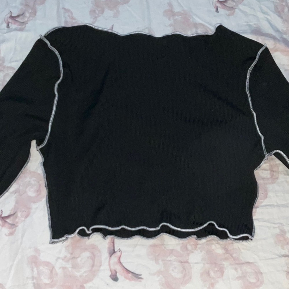 Romwe black crop-top - Picture 4 of 8